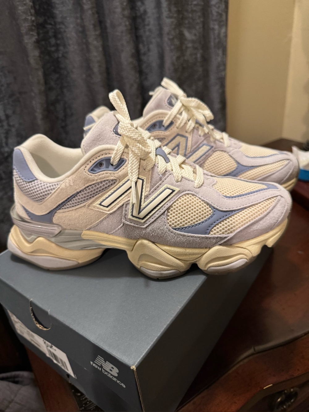 New Balance Women's Cream and Light  Blue 9060